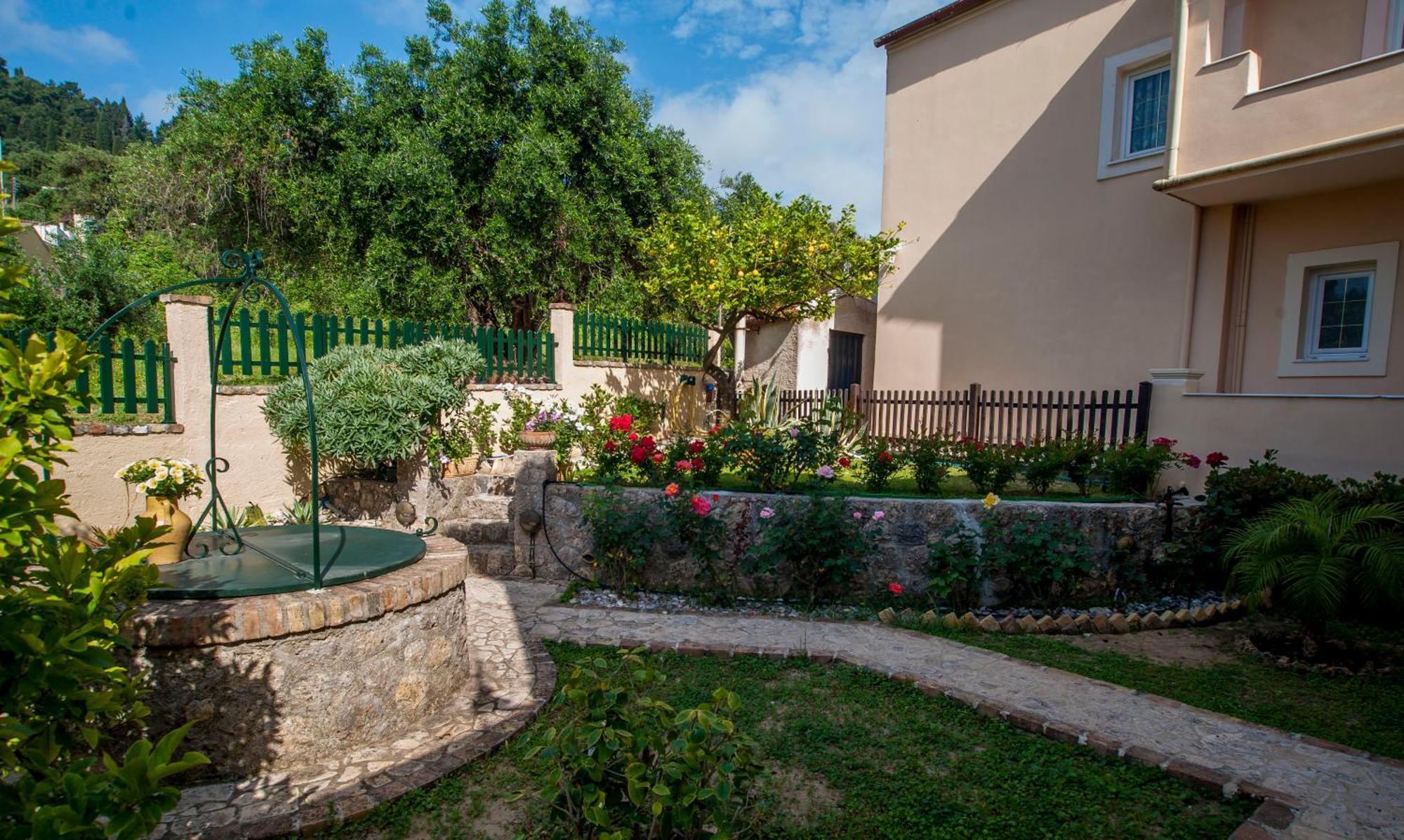 Villa Romantica Pérama Exterior foto