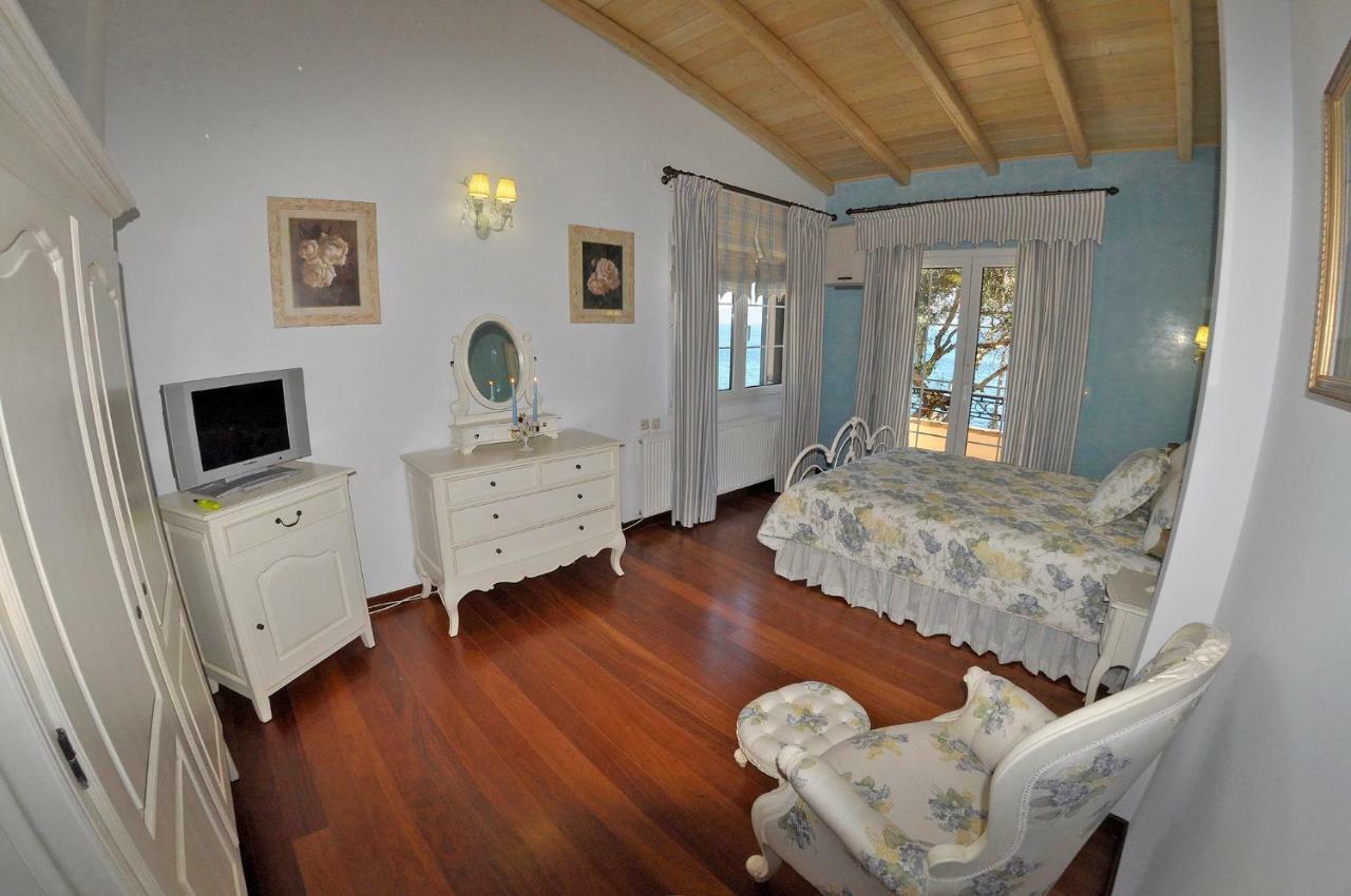 Villa Romantica Pérama Exterior foto